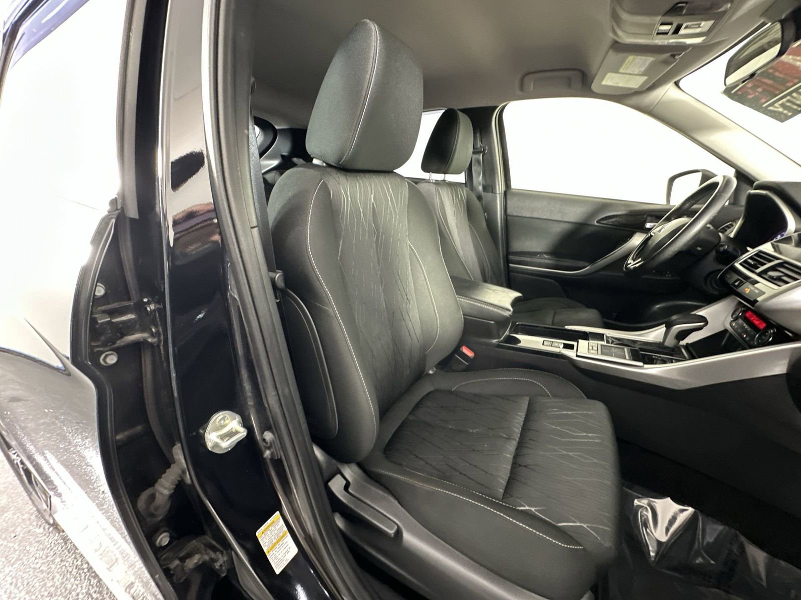 Used 2020 Mitsubishi Eclipse Cross SE image 31