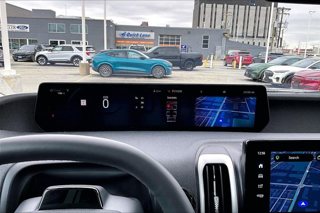 Used 2025 Ford Expedition Active image 19