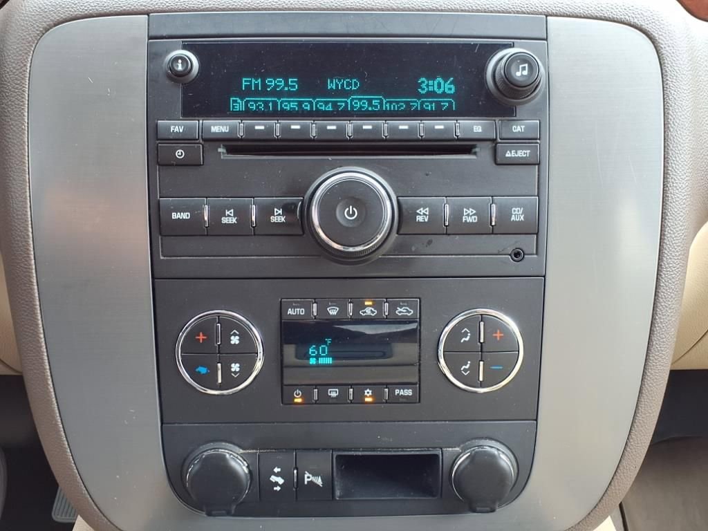 Used 2010 GMC Sierra 3500 SLT w/ SLT Convenience Package AWD/4WD image 16