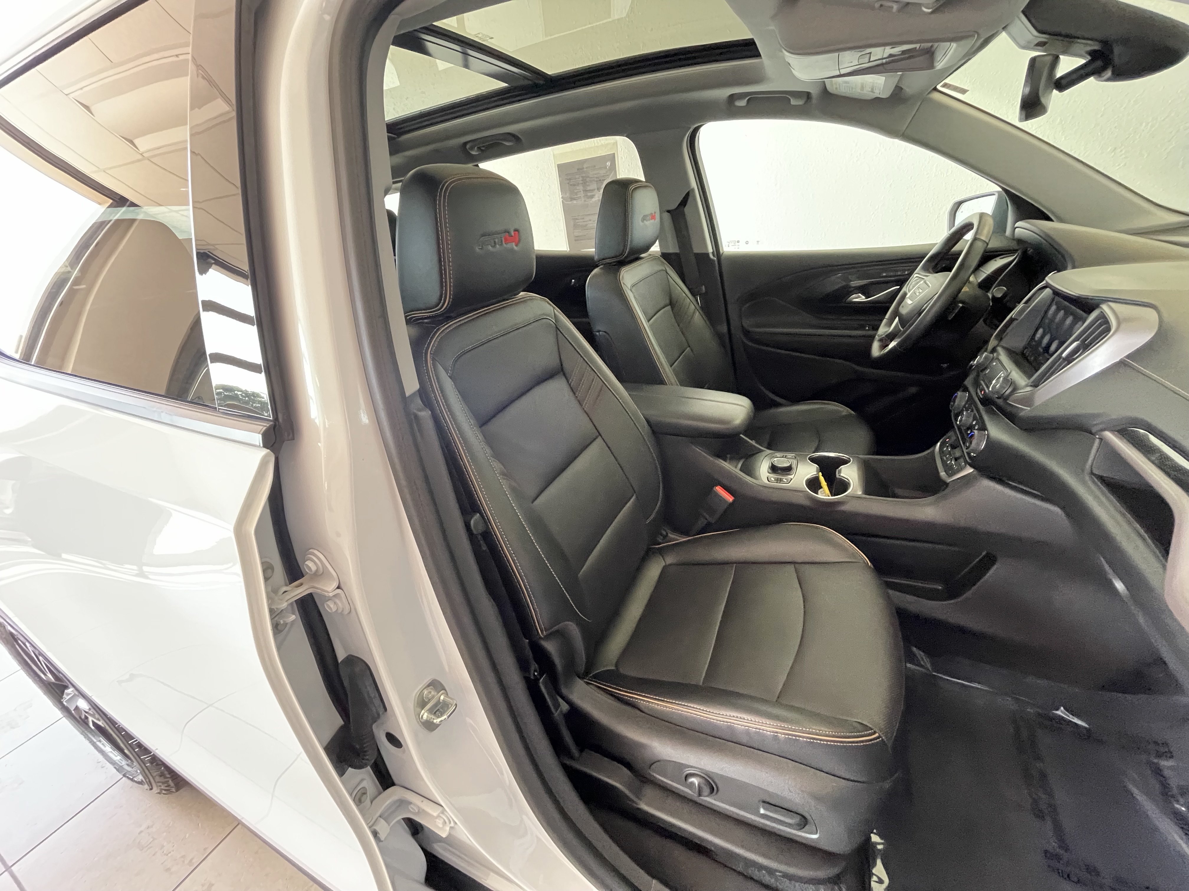 Certified 2024 GMC Terrain AT4 w/ Infotainment Package II AWD/4WD image 13