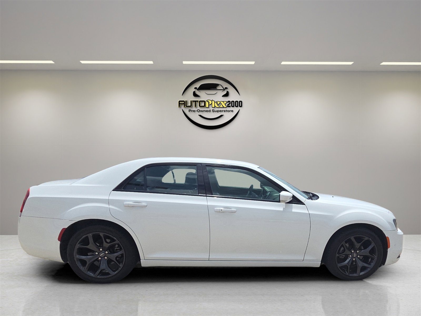 Used 2021 Chrysler 300 S image 3