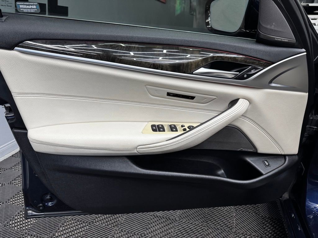 Used 2017 BMW 540i image 38