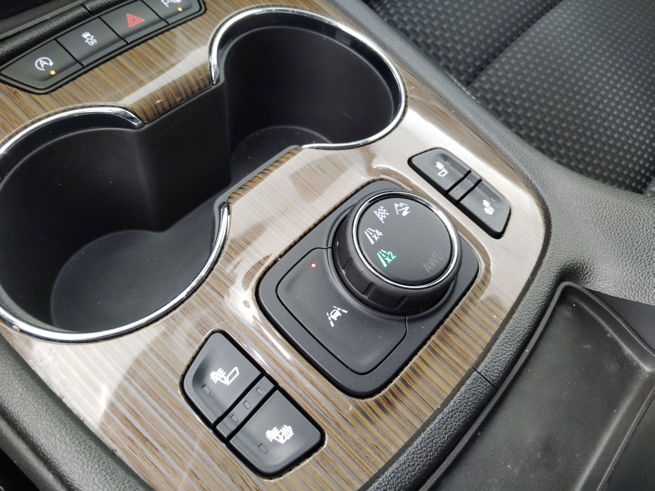 Used 2023 GMC Acadia SLE w/ Driver Convenience Package image 27