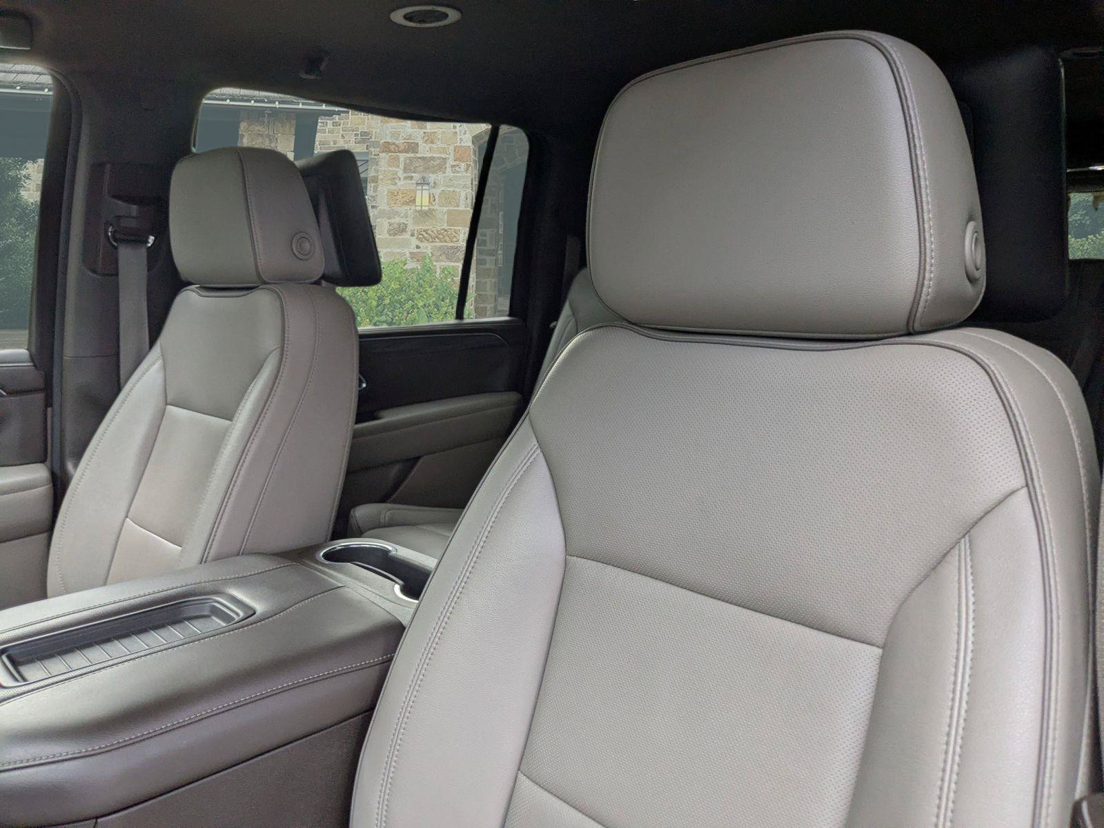 Used 2021 GMC Yukon XL SLT w/ Rear Media and Nav Package RWD image 6