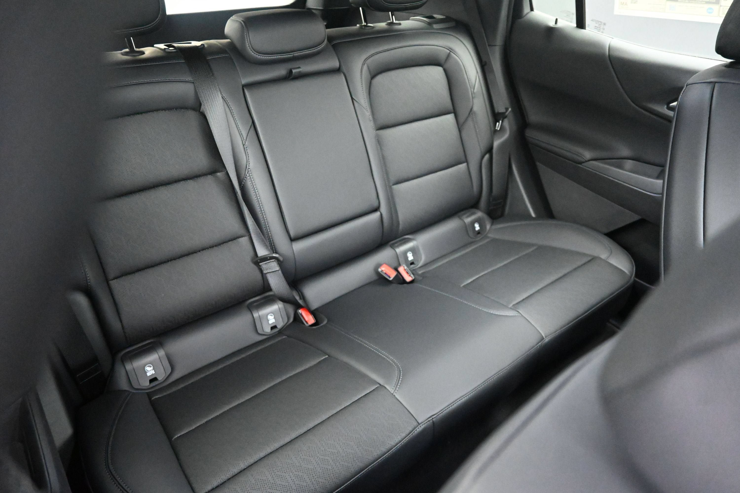 New 2027 Chevrolet Equinox LT w/ Convenience Package II FWD image 34