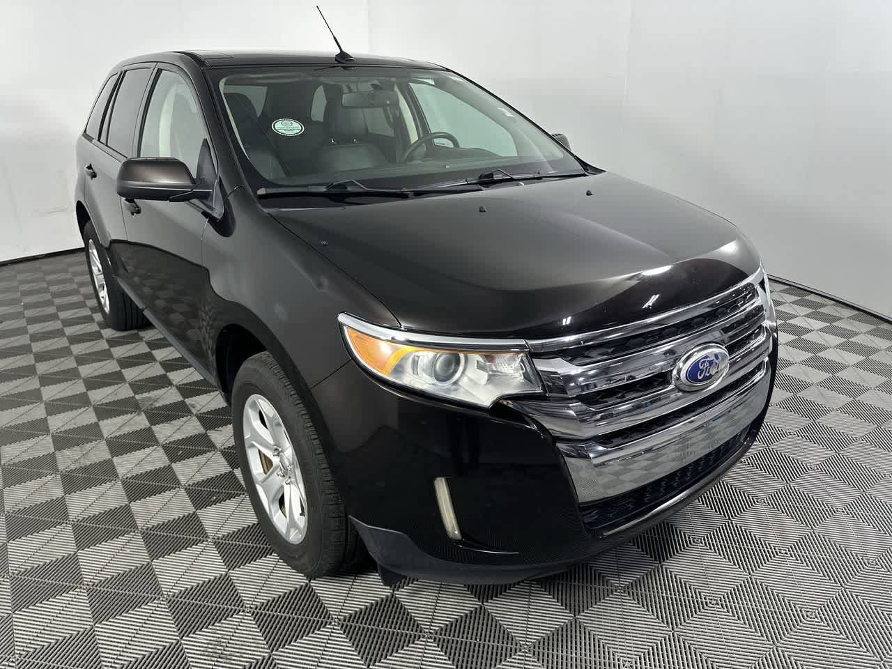 Used 2013 Ford Edge SEL FWD image 2