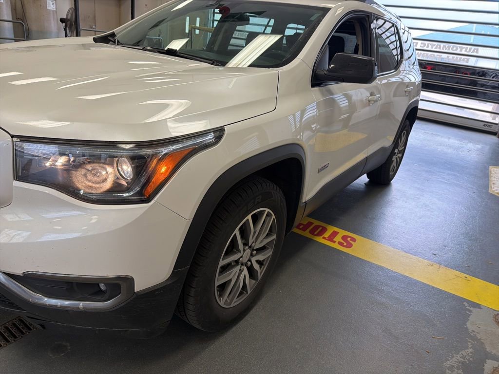 Used 2017 GMC Acadia SLE w/ Driver Alert Package I AWD/4WD image 5