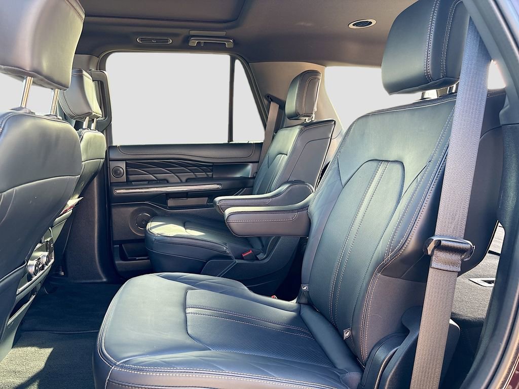 Used 2024 Ford Expedition Platinum AWD/4WD image 26