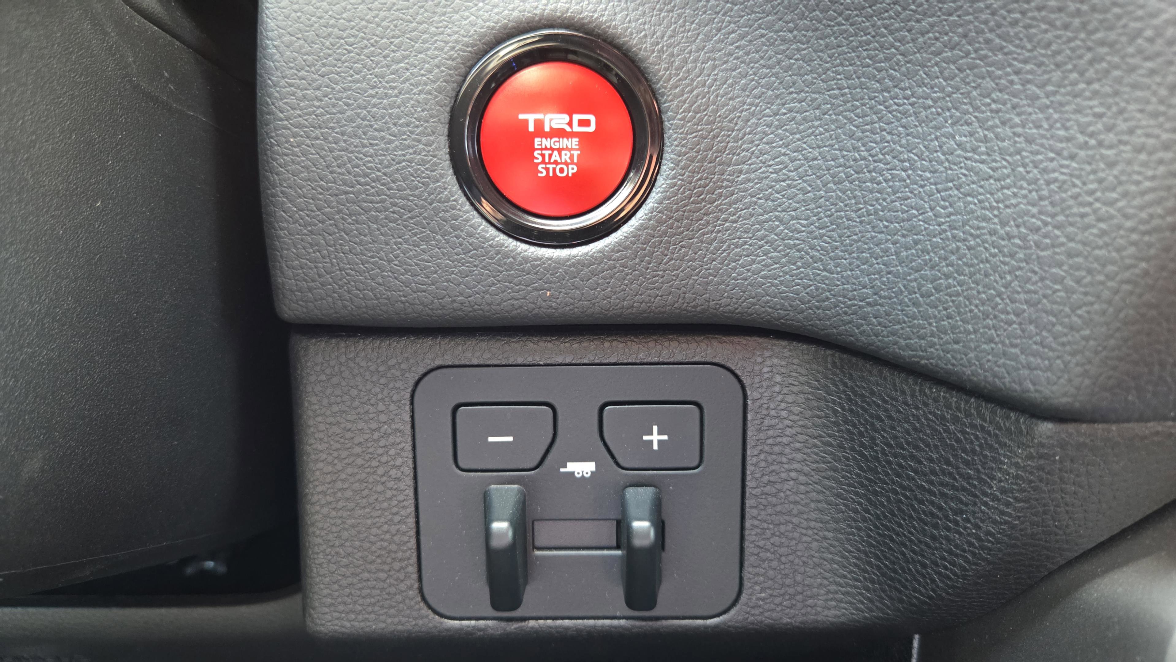 Used 2025 Toyota Tundra Limited w/ TRD Off-Road Package image 30