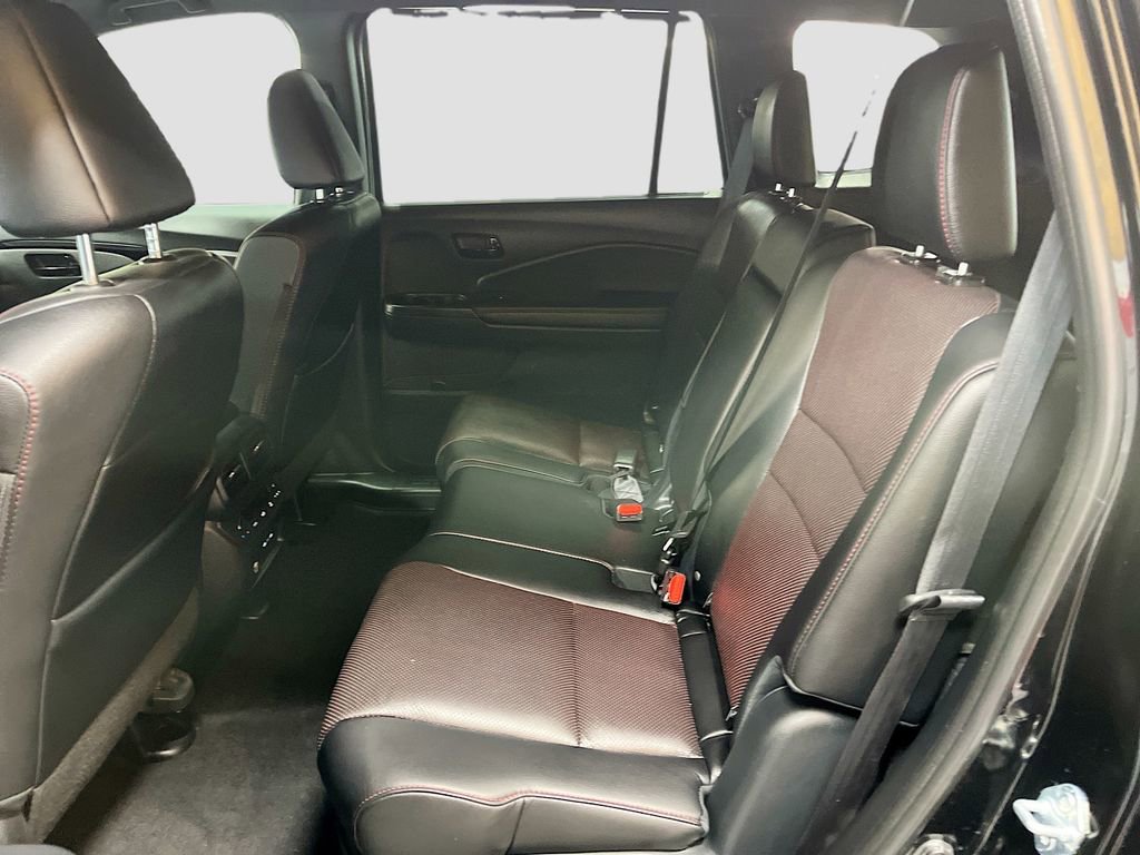 Used 2025 Honda Passport Black Edition image 26