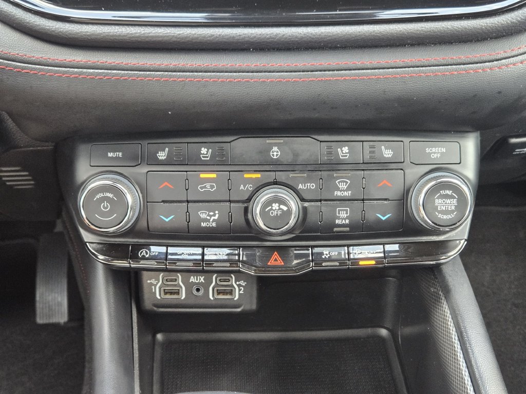 Used 2024 Dodge Durango GT RWD image 24