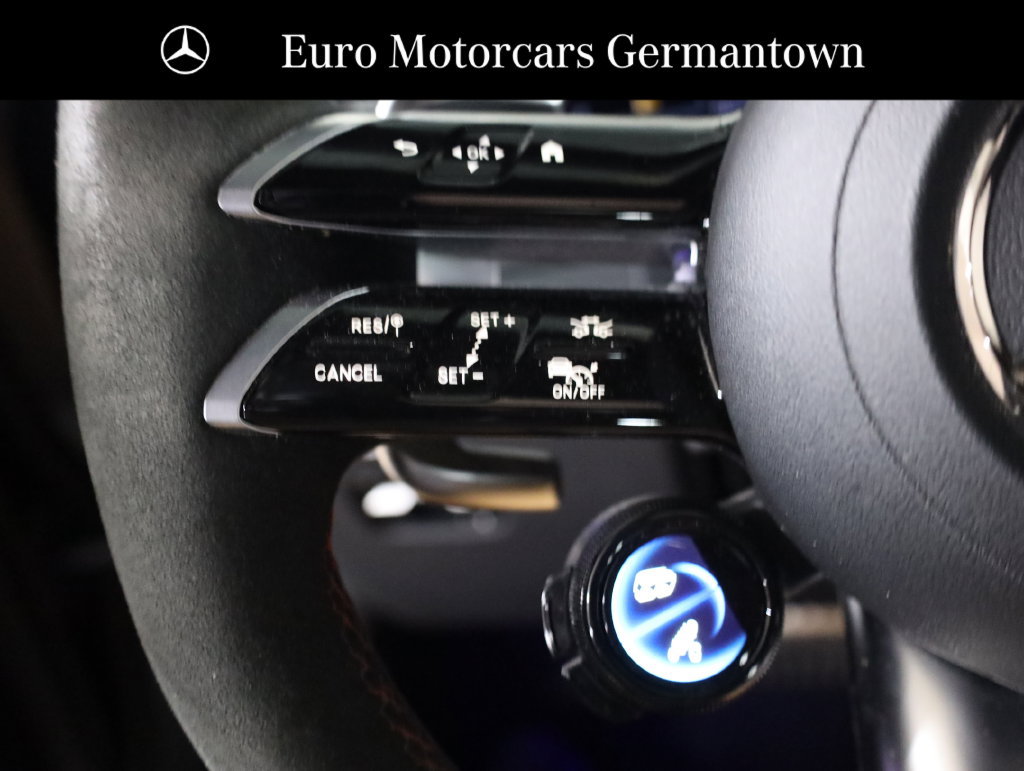 Used 2025 Mercedes-Benz GLC 43 AMG 4MATIC image 12