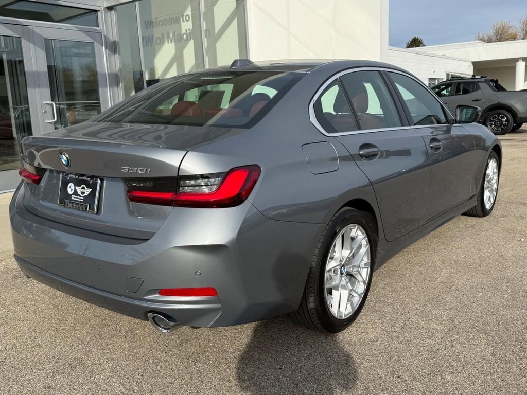 Used 2025 BMW 330i xDrive Sedan w/ Premium Package image 3