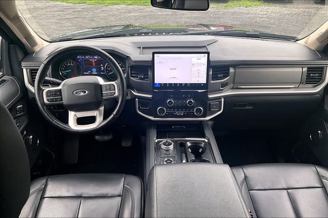 Used 2024 Ford Expedition XLT image 7