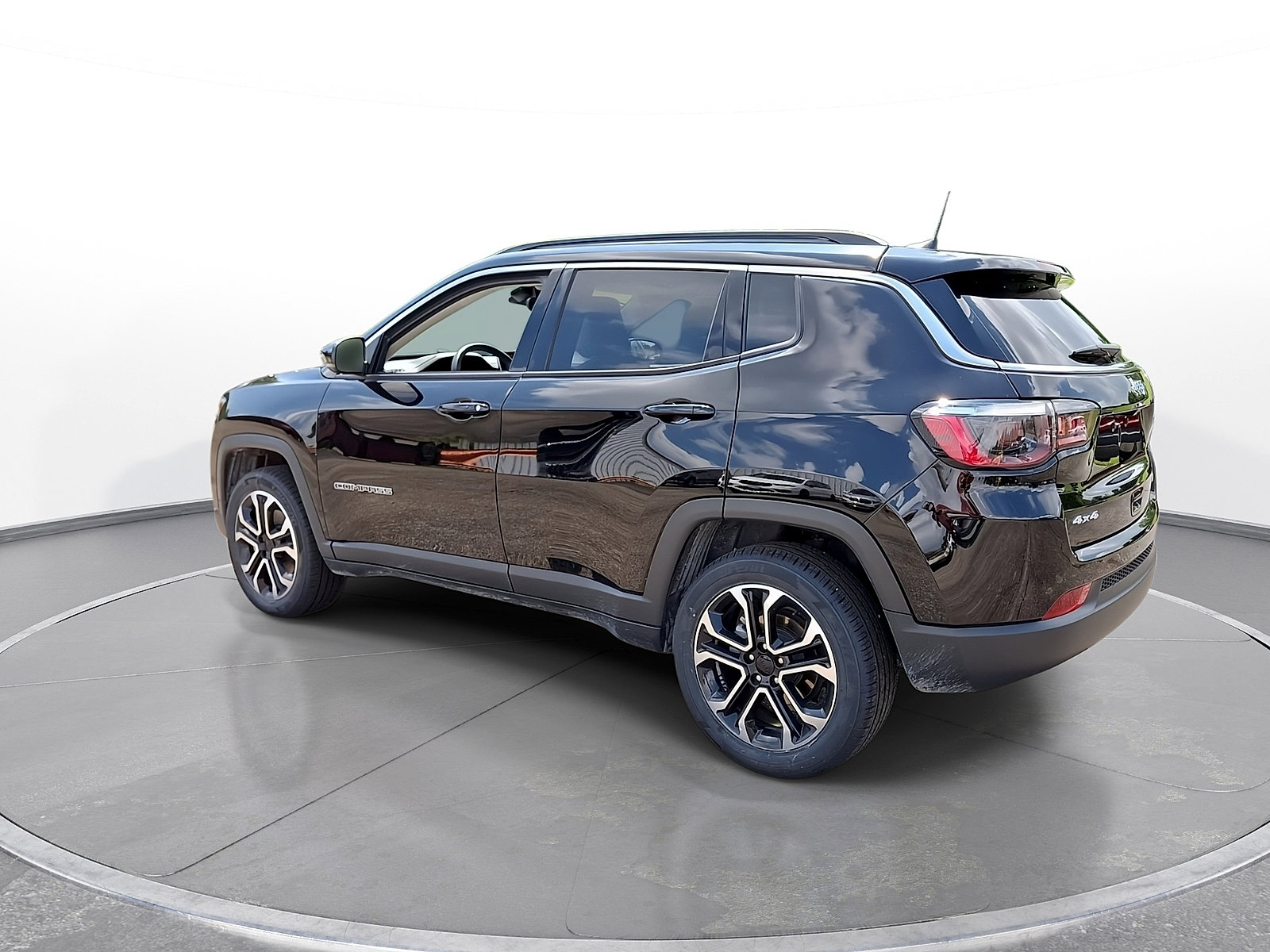 Used 2022 Jeep Compass Limited AWD/4WD image 5
