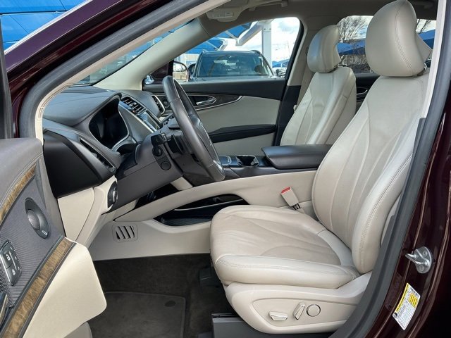 Used 2019 Lincoln Nautilus Reserve image 11