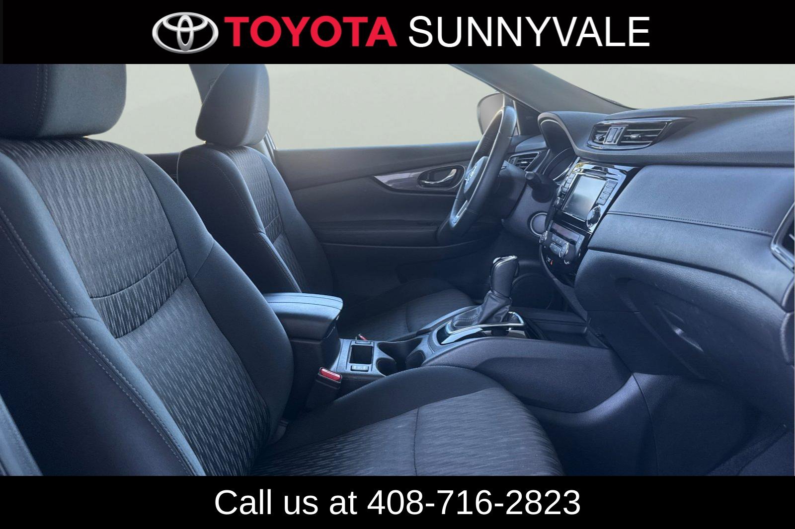 Used 2018 Nissan Rogue SV w/ Premium Package FWD image 20