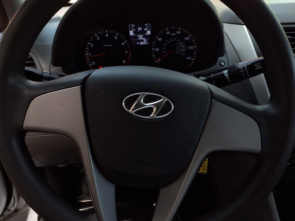 Used 2015 Hyundai Accent GLS image 11