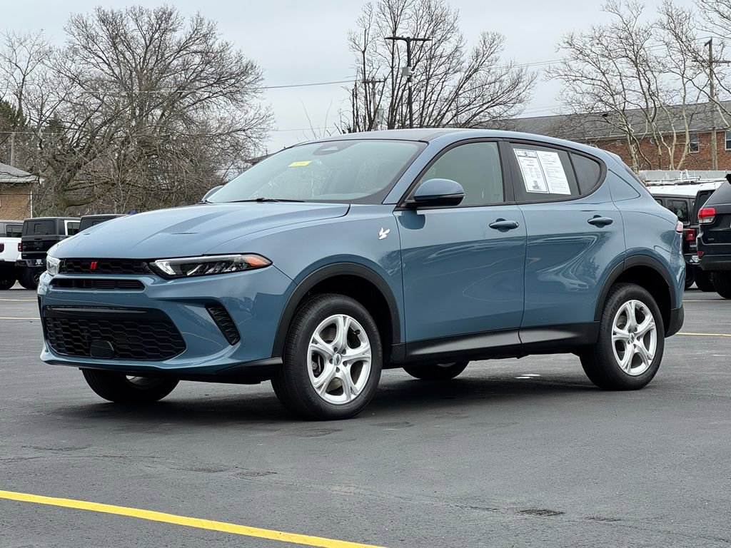 Used 2024 Dodge Hornet GT image 3