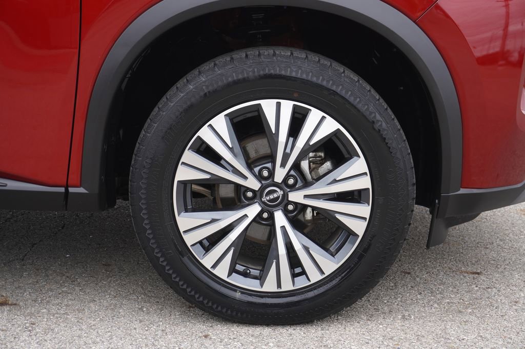 Used 2023 Nissan Rogue SV AWD/4WD image 13