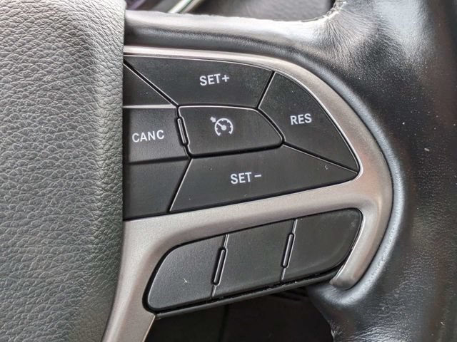 Used 2021 Jeep Grand Cherokee Limited AWD/4WD image 31