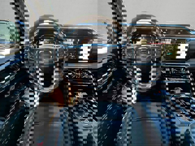 Used 2024 GMC Sierra 1500 Denali w/ Technology Package image 7