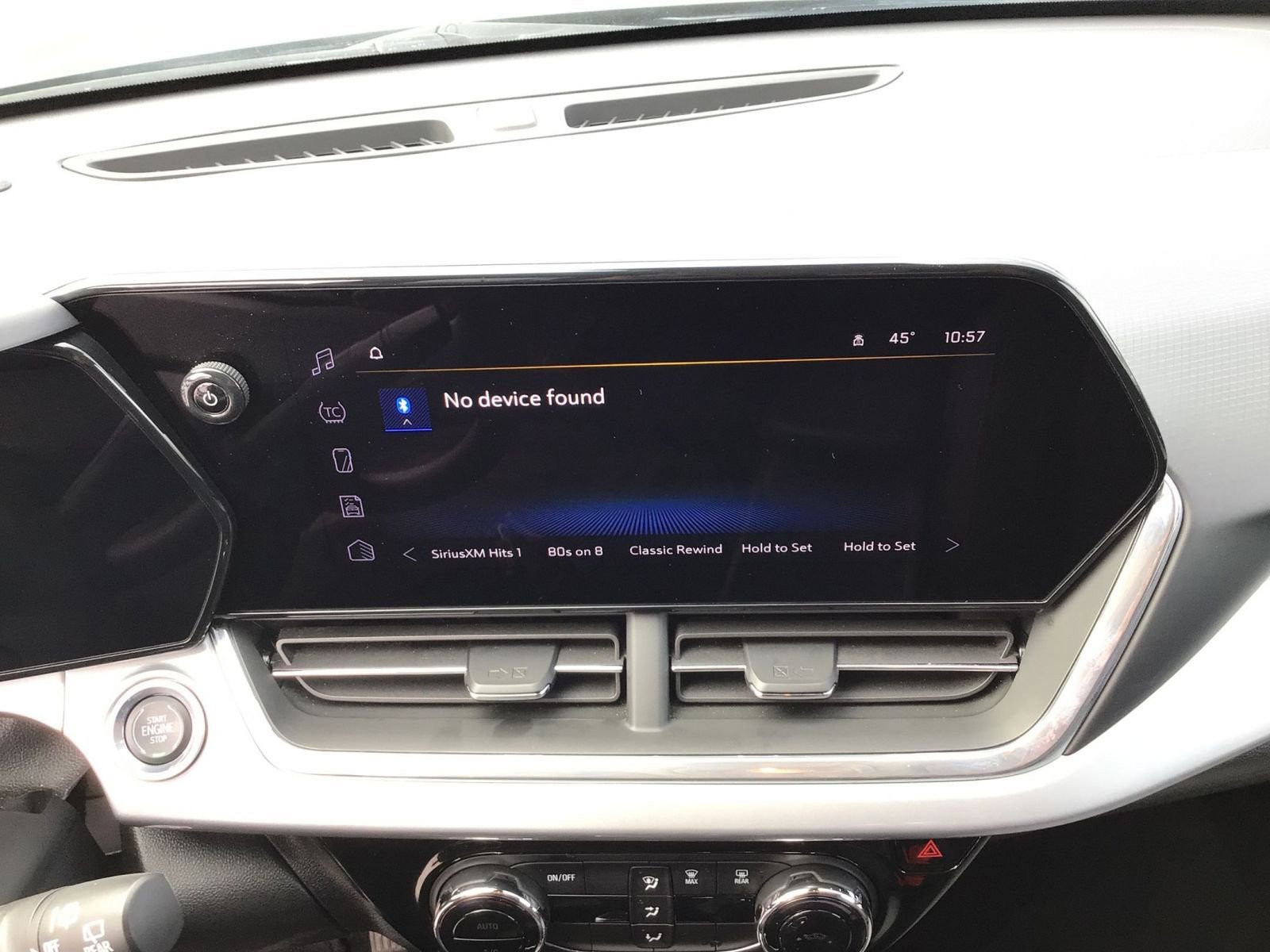 Used 2025 Chevrolet Trax LT image 17