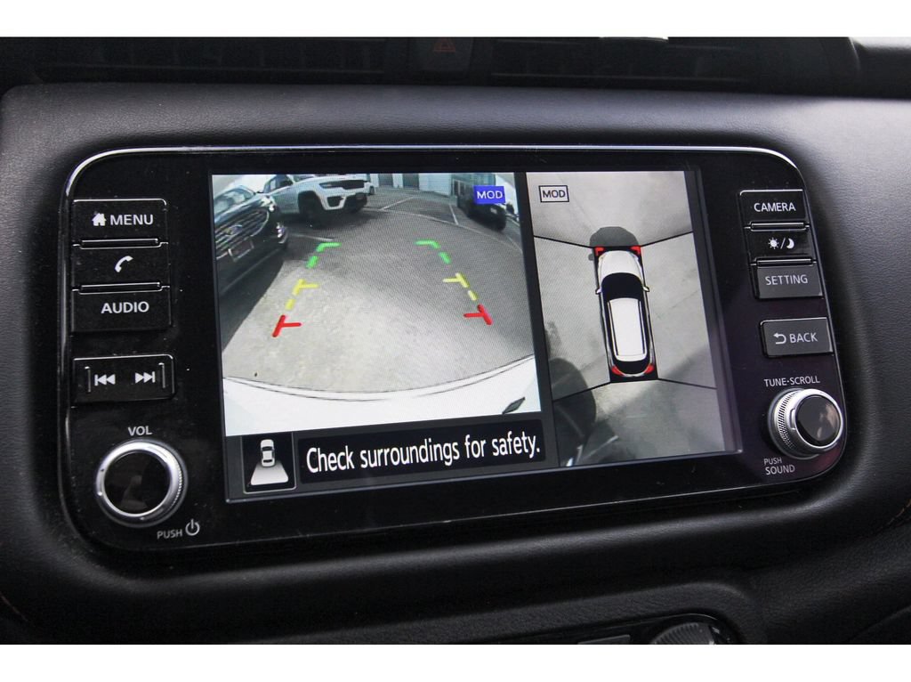 Used 2023 Nissan Kicks SR w/ SR Premium Package FWD image 11