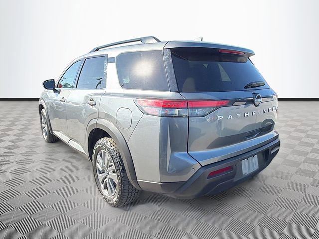 Used 2025 Nissan Pathfinder SV image 5