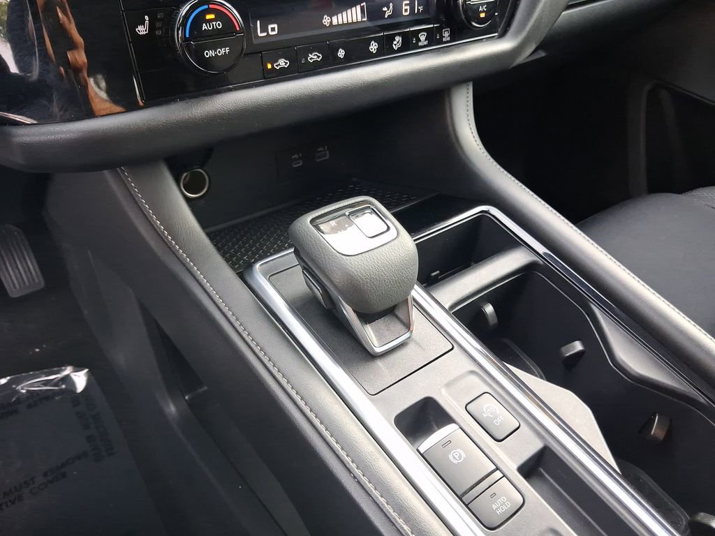 Certified 2024 Nissan Pathfinder SV FWD image 22
