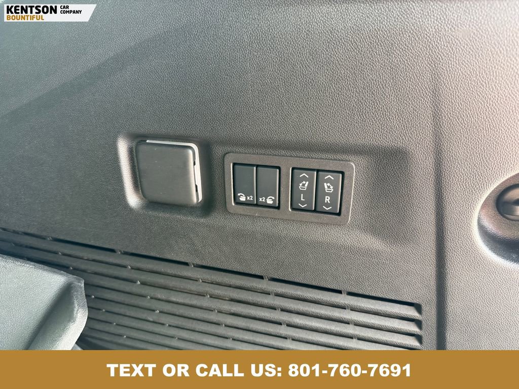 Used 2024 GMC Yukon XL Denali image 36