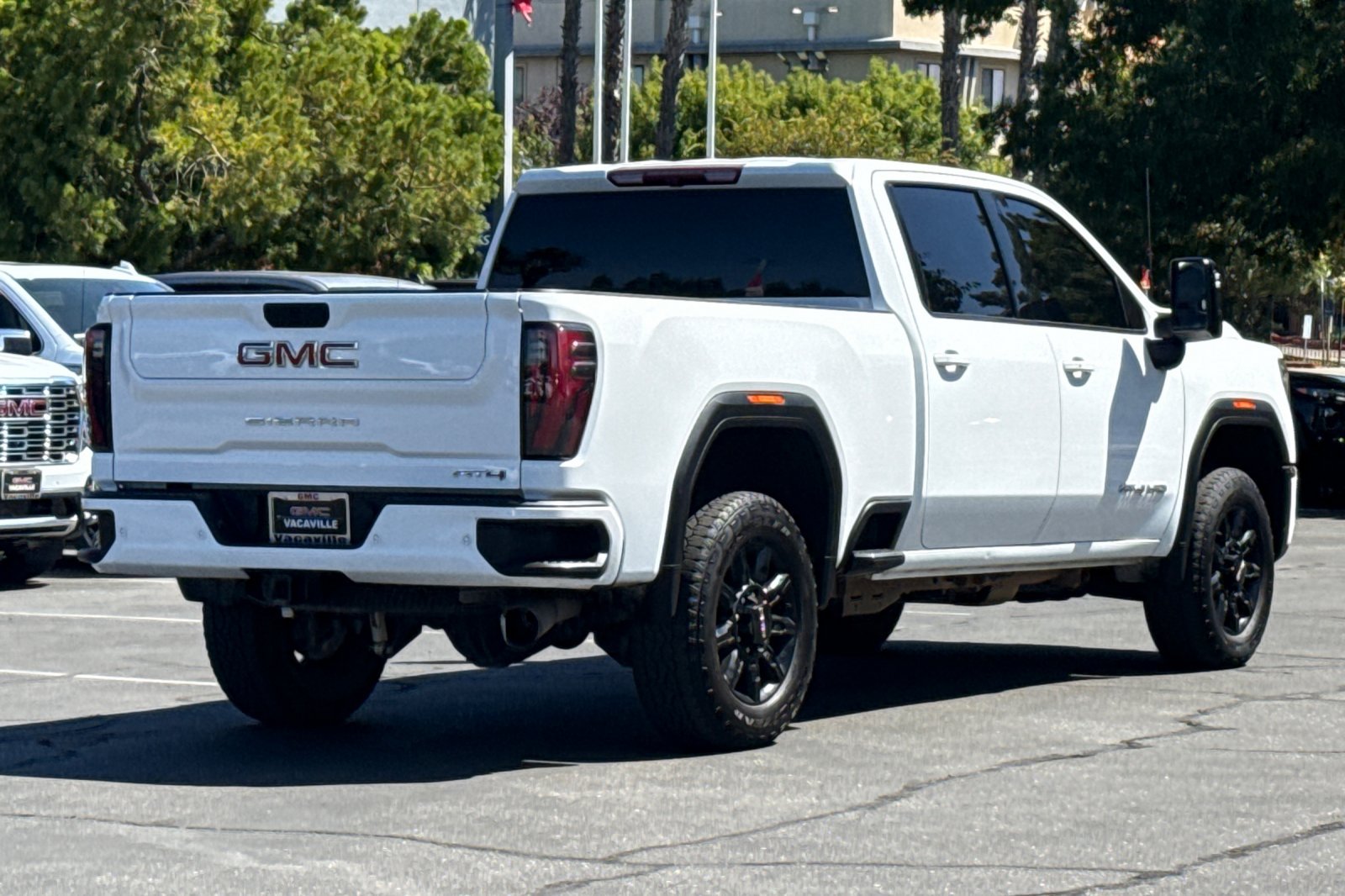 Used 2026 GMC Sierra 2500 AT4 AWD/4WD image 5