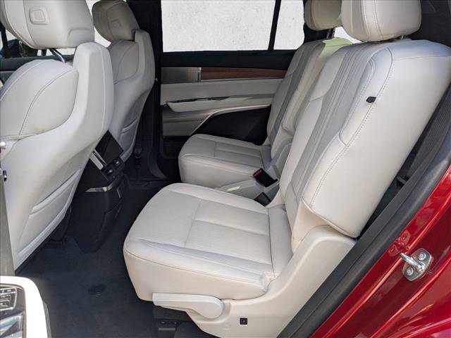 Used 2026 Cadillac Vistiq Luxury AWD/4WD image 16