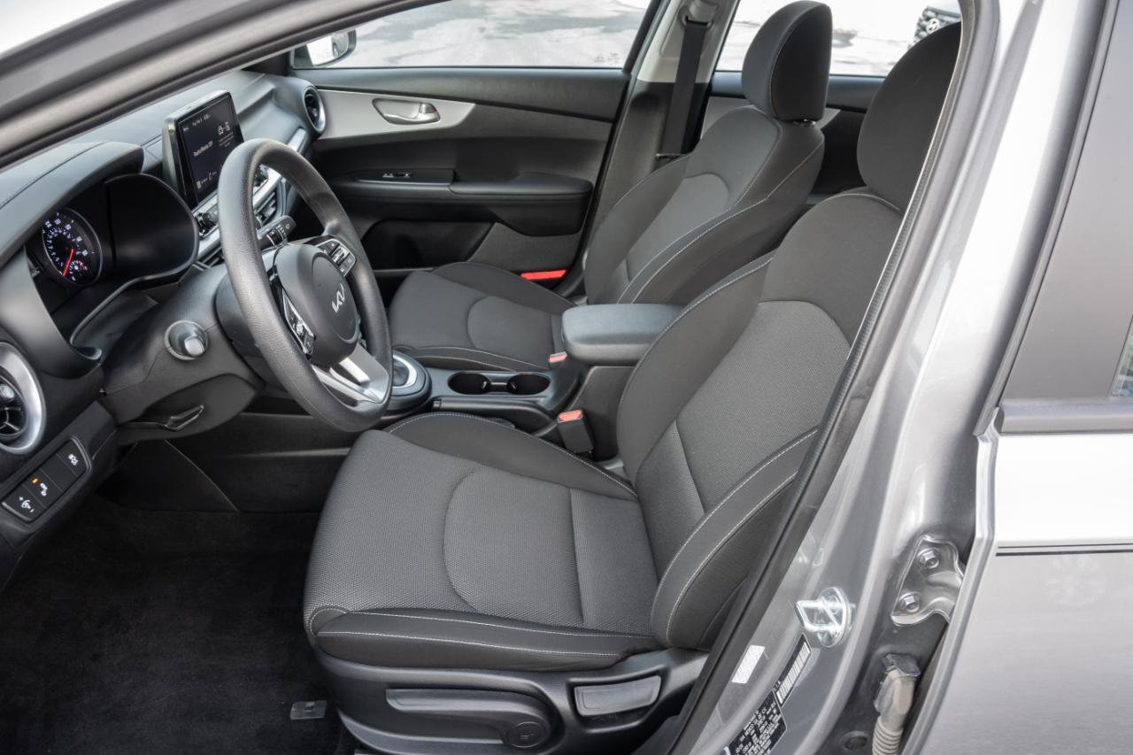 Used 2024 Kia Forte LXS w/ LXS Technology Package image 19