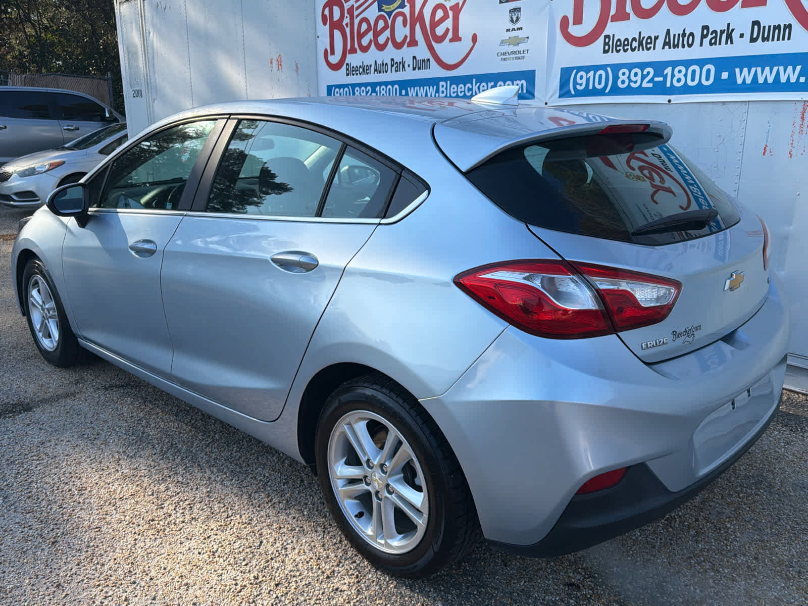 Used 2017 Chevrolet Cruze LT image 8