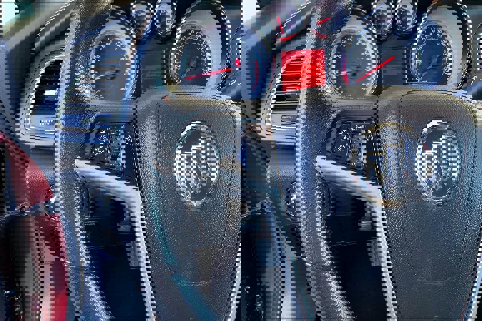 Used 2019 Buick Cascada Premium image 24