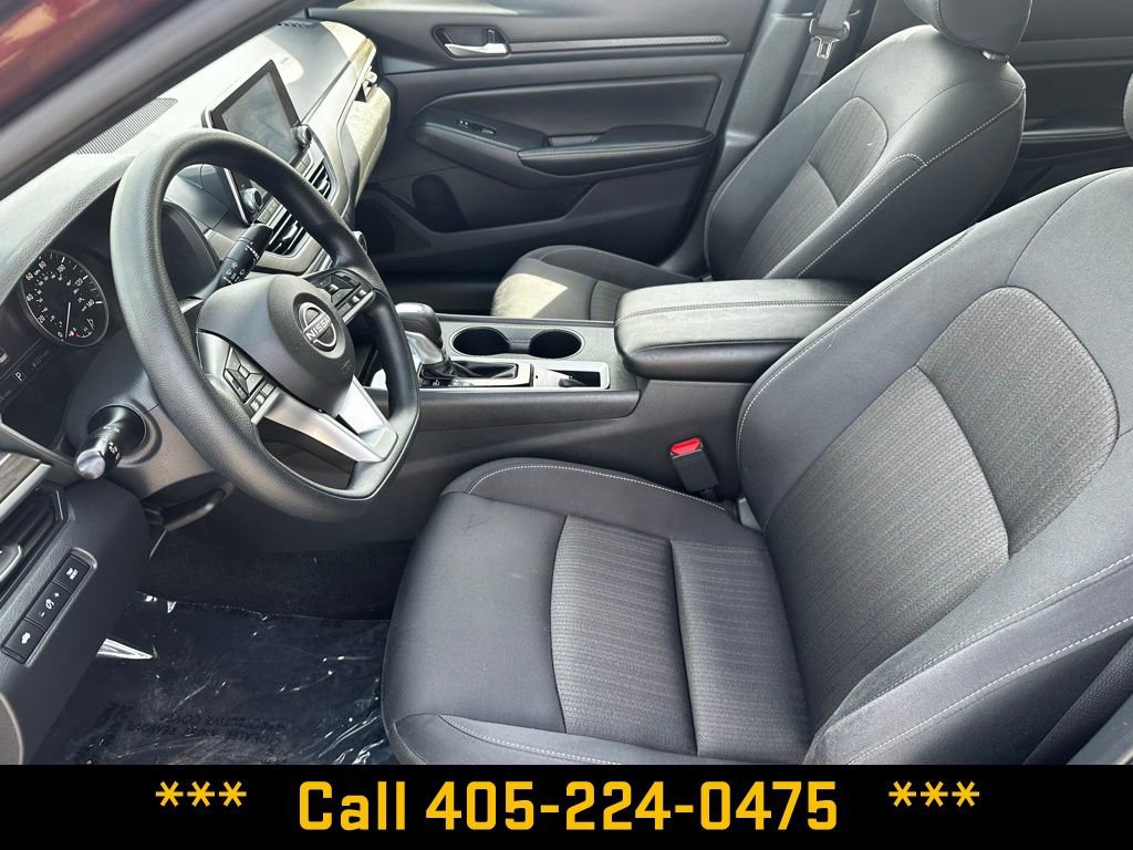 Used 2025 Nissan Altima 2.5 SV image 17