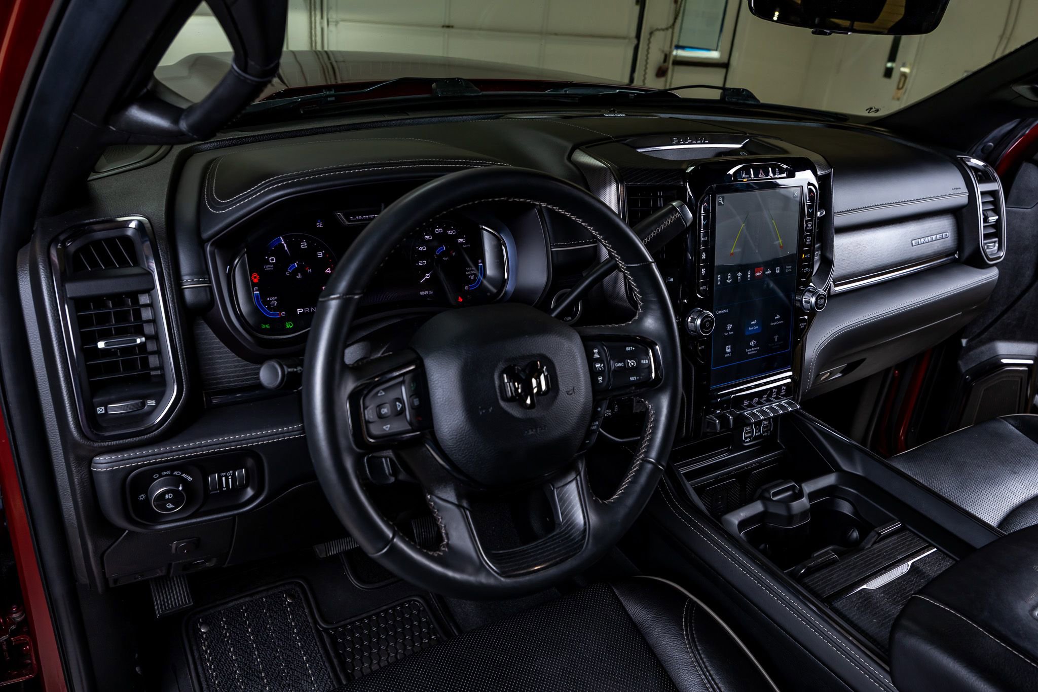 Used 2024 RAM 3500 Limited AWD/4WD image 29