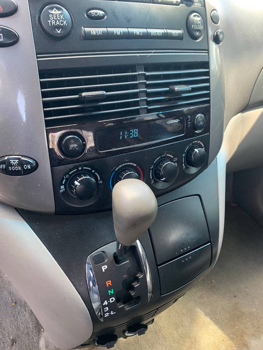 Used 2007 Toyota Sienna LE FWD image 6