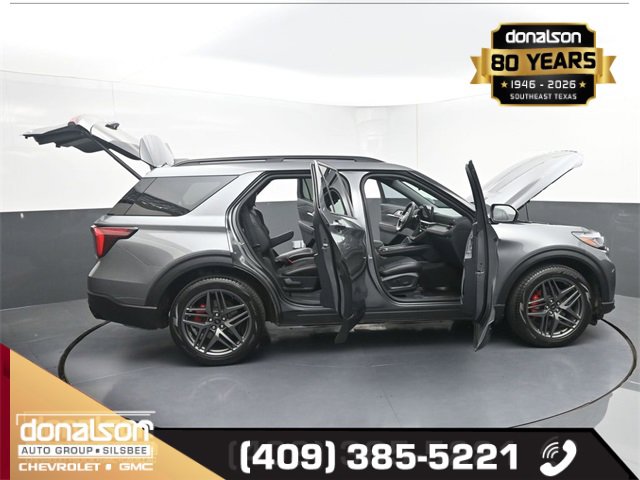 Used 2025 Ford Explorer ST image 23