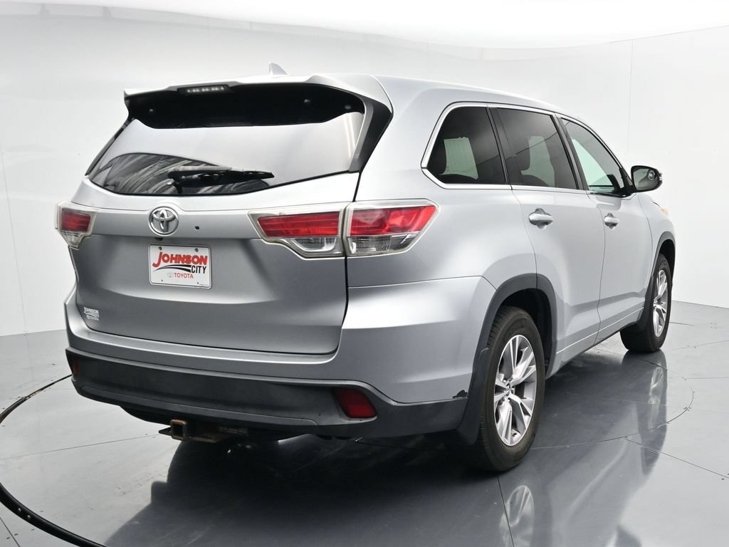 Used 2016 Toyota Highlander Plus AWD/4WD image 6