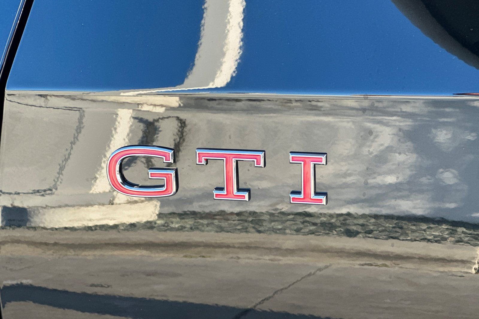 New 2026 Volkswagen GTI SE image 7