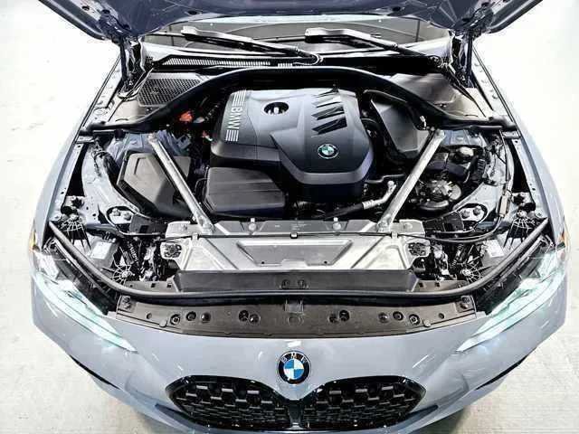 Used 2025 BMW 430i xDrive Coupe w/ M Sport Package AWD/4WD image 9