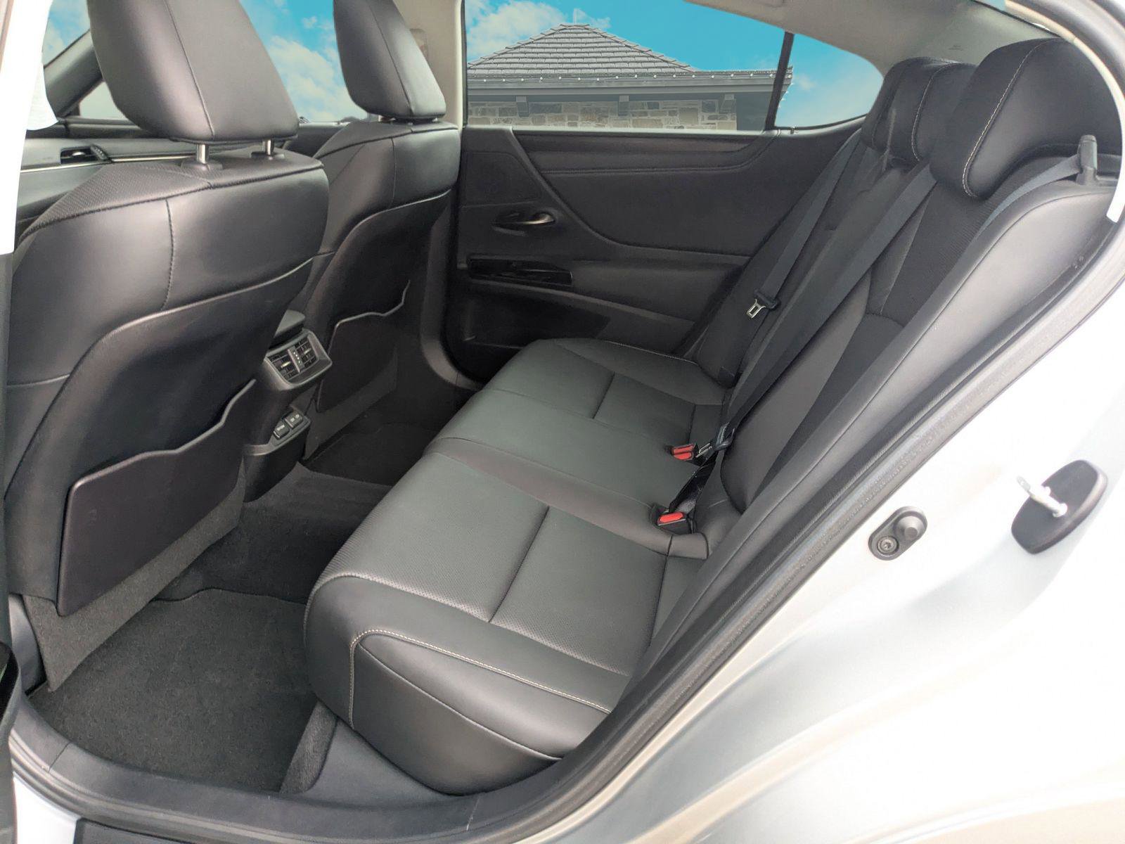 Certified 2023 Lexus ES 350 w/ Premium Package FWD image 15