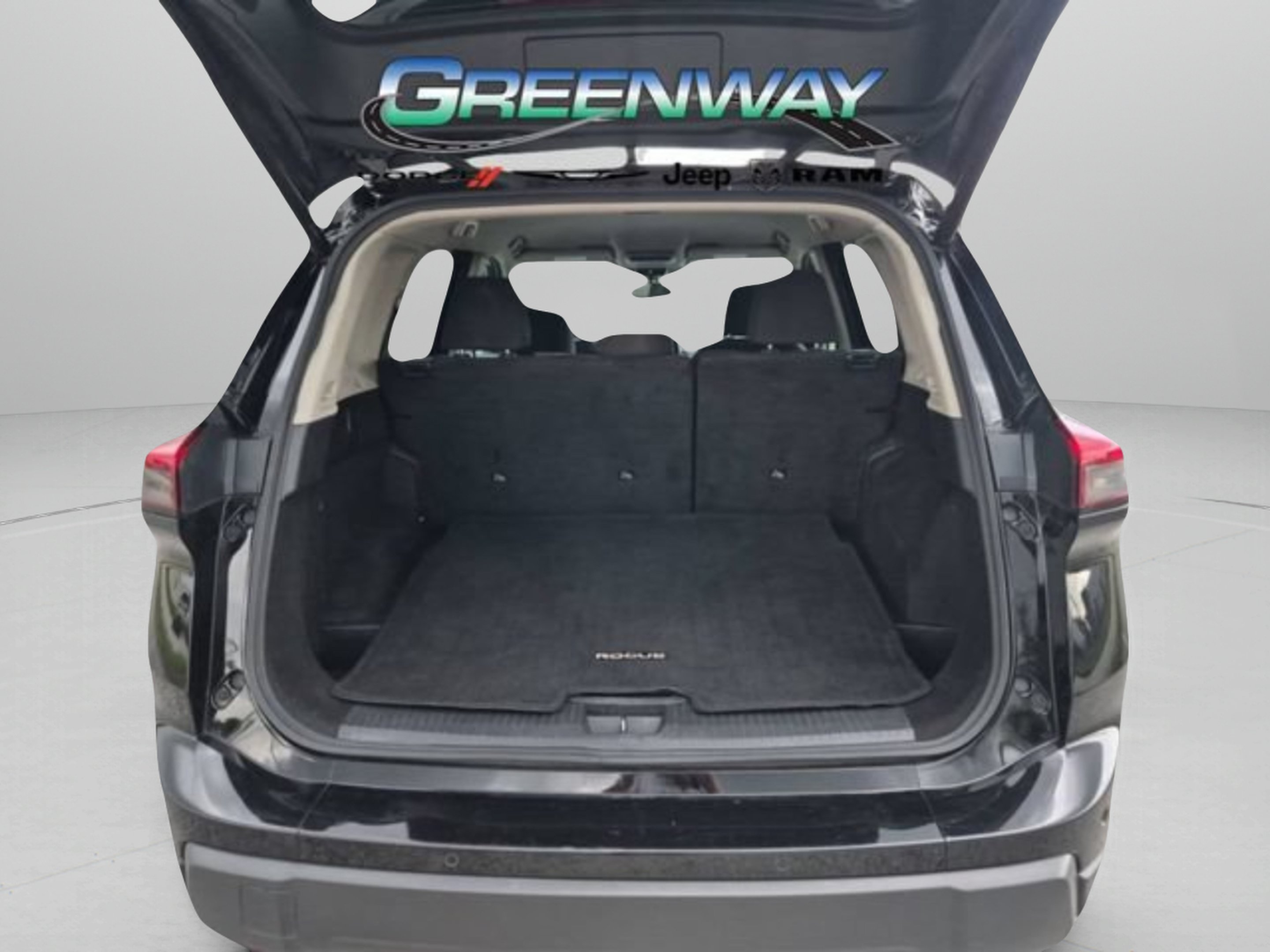 Used 2024 Nissan Rogue SV AWD/4WD image 5
