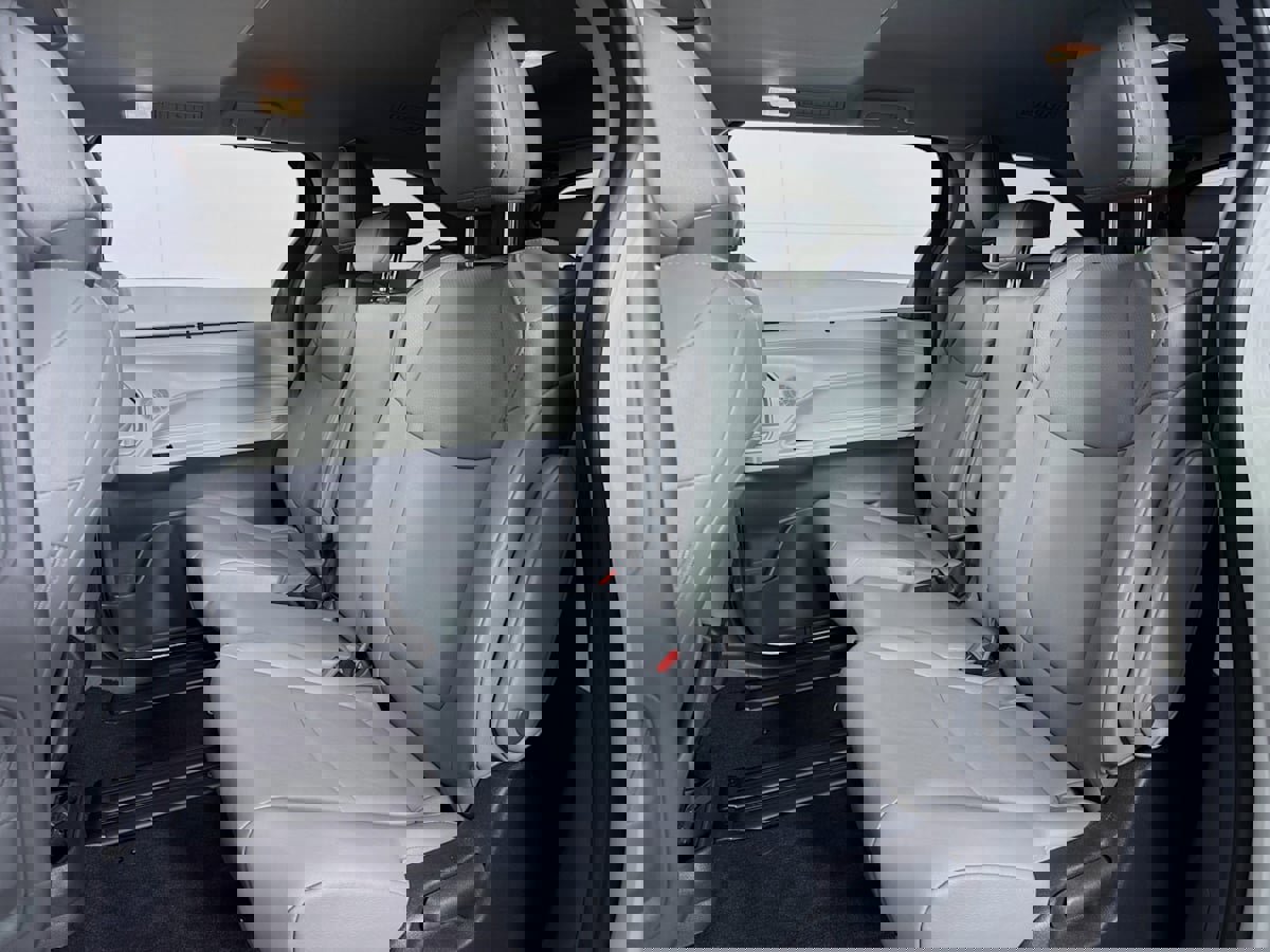 Used 2024 Toyota Sienna XLE image 28