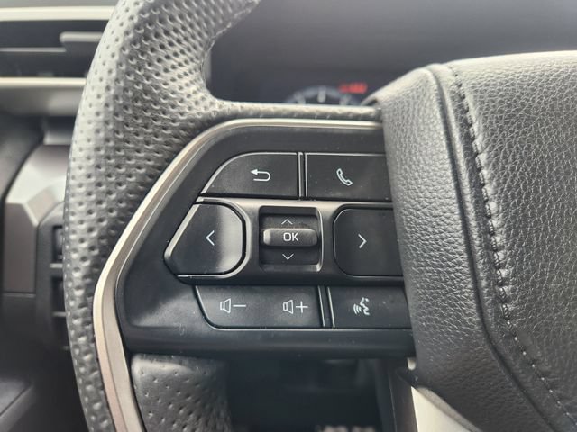 Used 2025 Toyota Tacoma TRD Sport AWD/4WD image 26