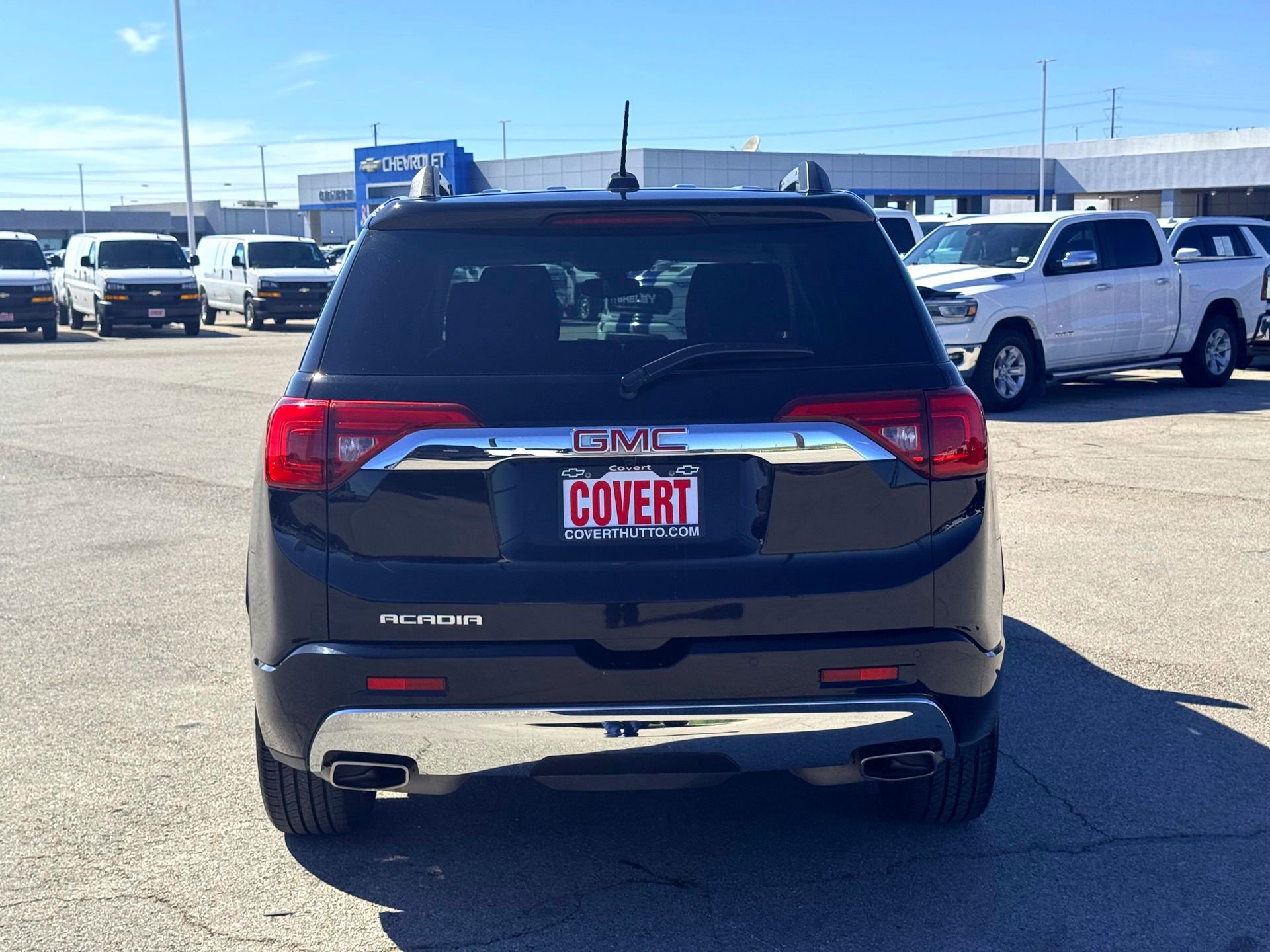 Used 2017 GMC Acadia Denali w/ Technology Package FWD image 7