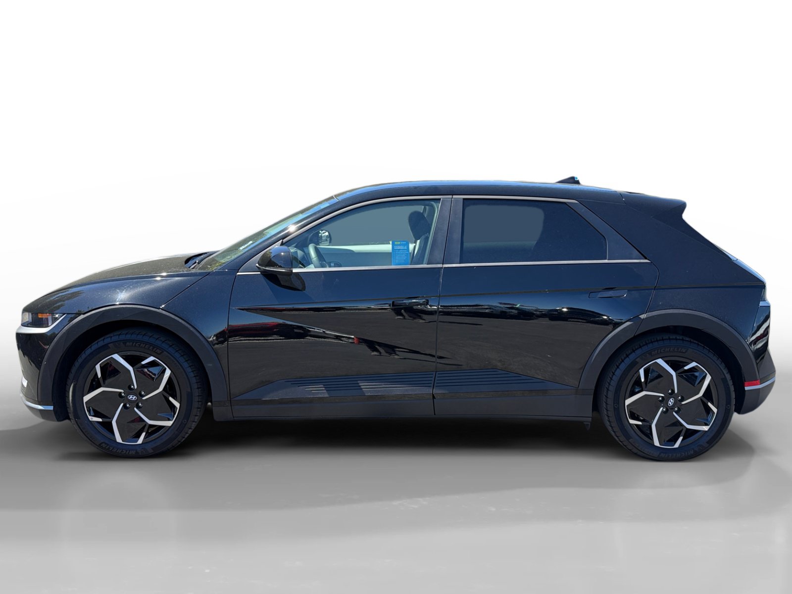 Used 2024 Hyundai Ioniq 5 SEL RWD image 2