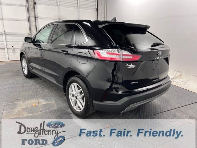 Used 2024 Ford Edge SEL image 5